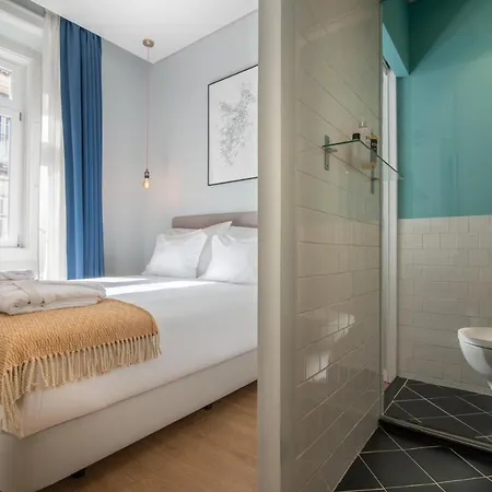 Gæstehus Esqina Urban 4*