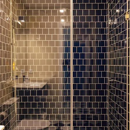 Gæstehus Esqina Urban 4*