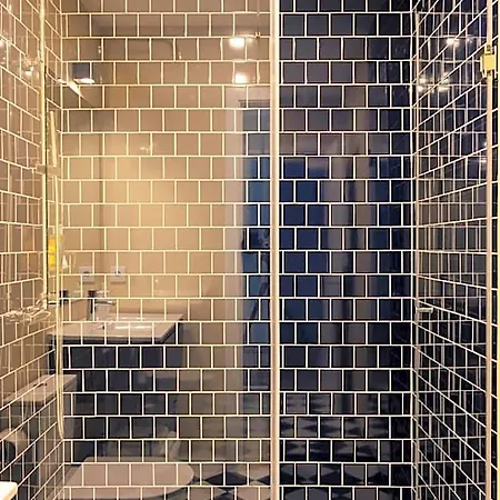 Πανσιόν Esqina Urban 4*